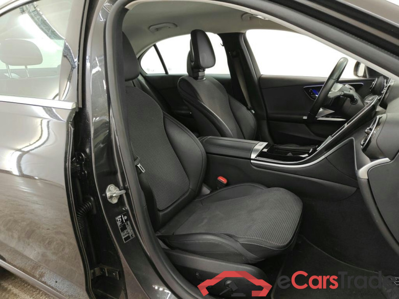 Mercedes-Benz C-Klasse Limousine C 300 e Luxury Line 4d #3