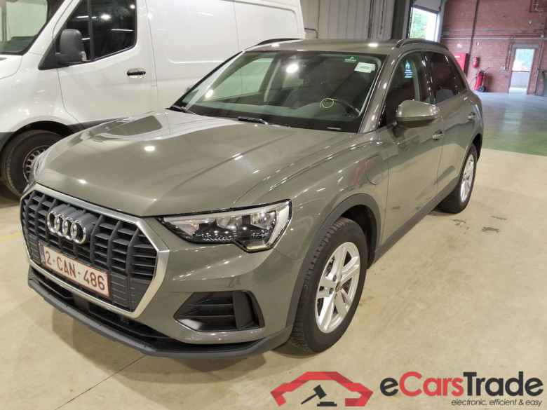 AUDI Q3 1.4 45 TFSI E S TRONIC
