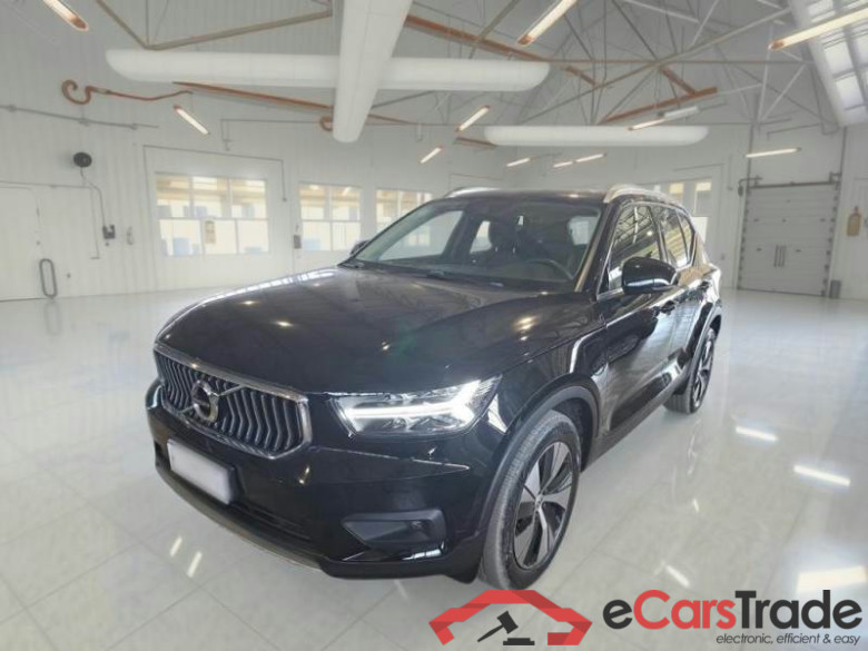 VOLVO XC40 / 2017 / 5P / SUV T5 PLUG-IN HYBRID AUTO RECH INSCRIP EXPR