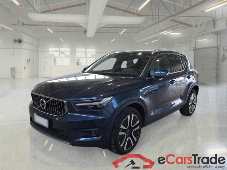 VOLVO XC40 / 2017 / 5P / SUV T5 PLUG-IN HYBRID AUTO RECHARGE INSCR. #1