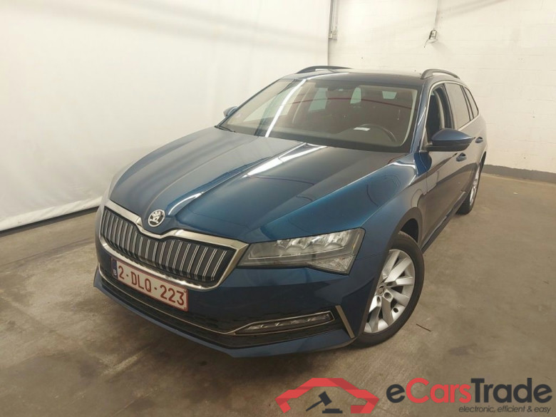 Skoda Superb Combi 1.4 TSI iV 160kW DSG6 Clever 5d #1