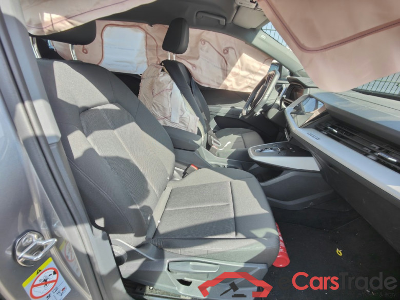 Audi Q4 e-tron 40 e-tron Attraction 5d !! Damaged car !!! #3