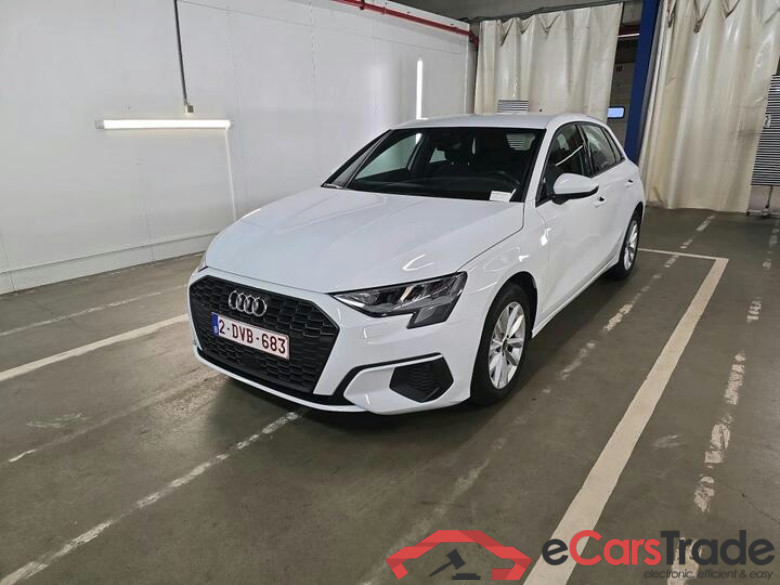 Audi A3 Sportback A3 Sportback 1.0 30 TFSi Attraction 81kW/110pk  5D/P Man-6 (4 seizoenen Banden) - CO2 indicatief #1