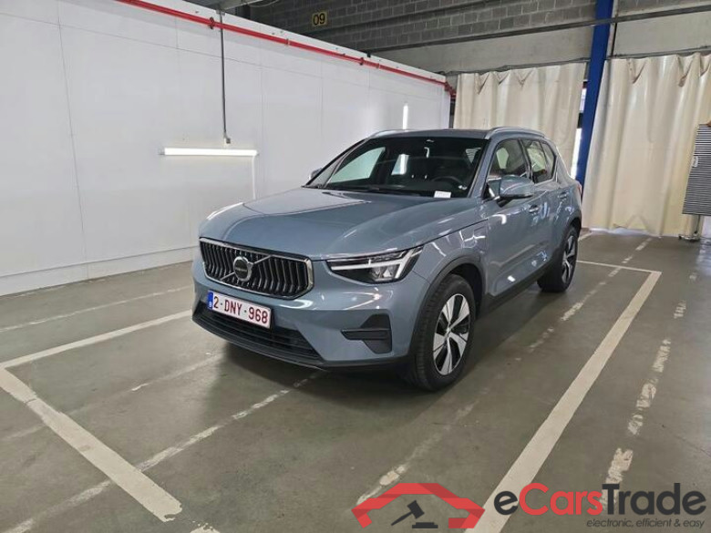 Volvo XC40 XC40 T4 PHEV Plus Bright Design Aut. (PHEV) 155kW/211pk  5D/P Auto-7 (4 seizoenen Banden) - CO2 onvolledig #1
