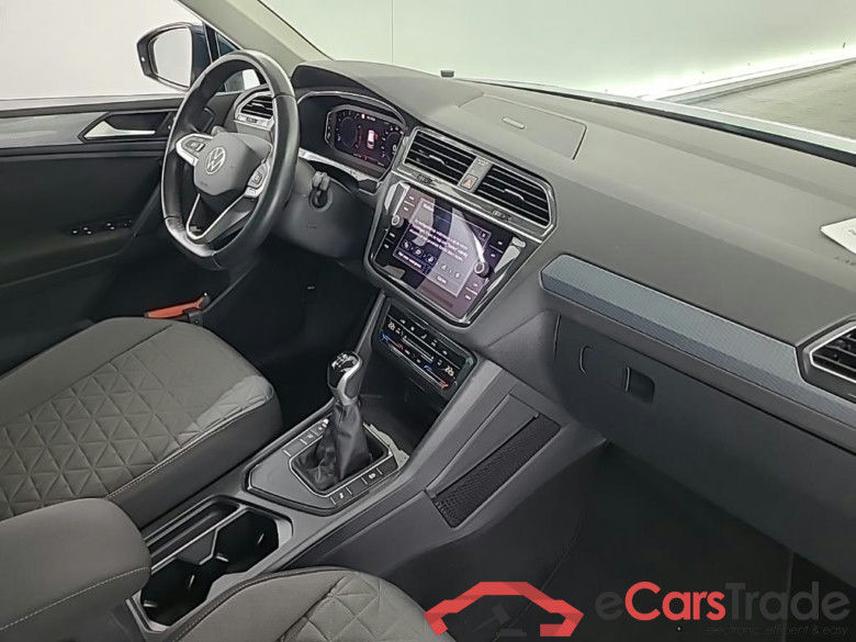 VOLKSWAGEN Tiguan 1.5 TSI 96kW Life Business 5D #6