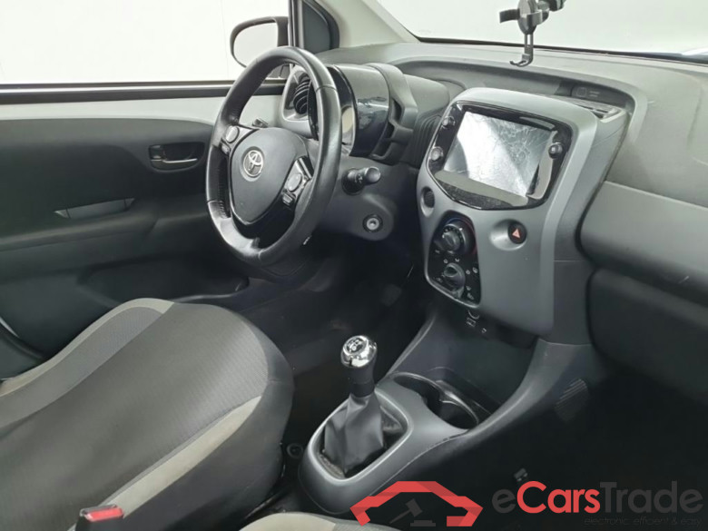TOYOTA Aygo 1.0 VVT-i x-play 5D 53kW #6