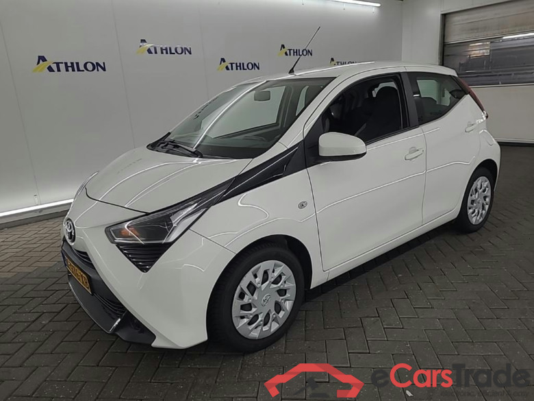 TOYOTA Aygo 1.0 VVT-i x-play 5D 53kW