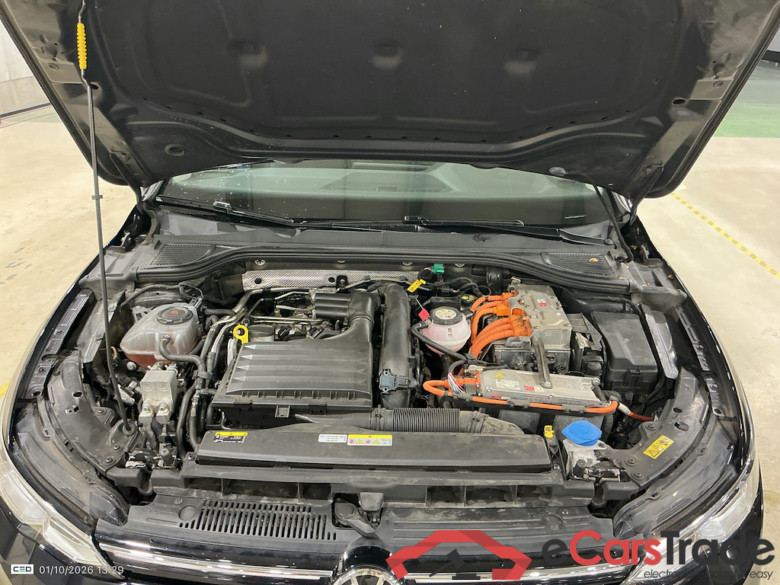 VOLKSWAGEN GOLF VIII 1.4 EHYBRID STYLE BUSINESS DSG #6