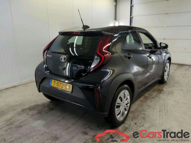 TOYOTA Aygo X 1.0 VVT-i MT Play #2