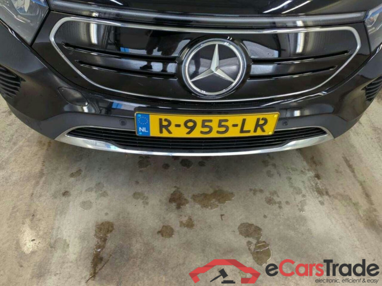 MERCEDES-BENZ EQB 250 Luxury Line #4