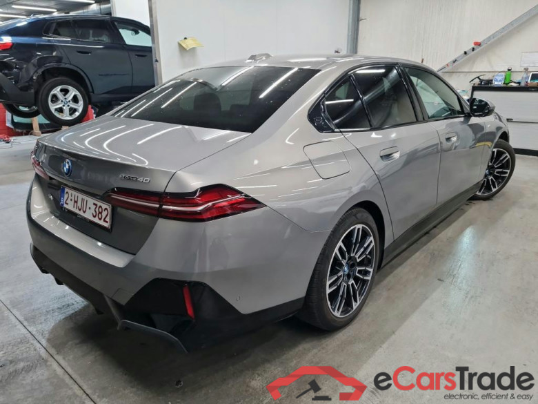 BMW I - BMW I5 eDrive40 340PK M Sport Pack Comfort With Active Ventilated Front Power Mem Seats & Heated Front&Rear & Travel & Driving Assistant Plus & Harman Kardon & 19 Inch  * ELECTRIC * #2