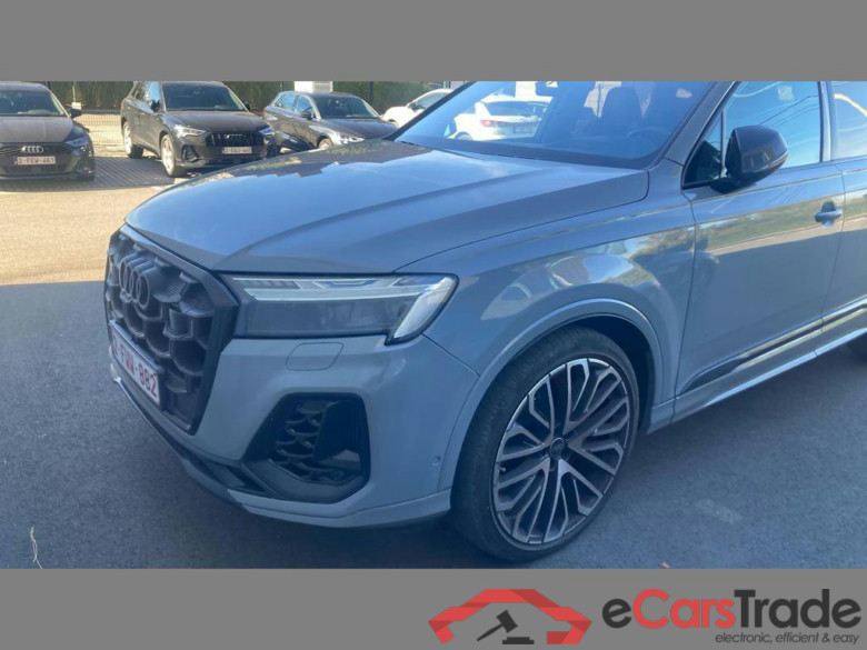 AUDI Q7 e-hybrid (PHEV) 60 TFSI e Quattro S line Tiptronic (360 kW)