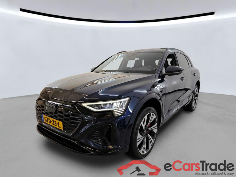 AUDI Q8 300 kW