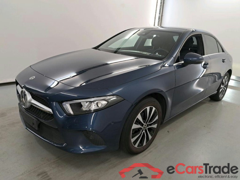 MERCEDES-BENZ A-CLASS LIMOUSINE 1.3 A 250 E BUSINESS SOLUTION DCT