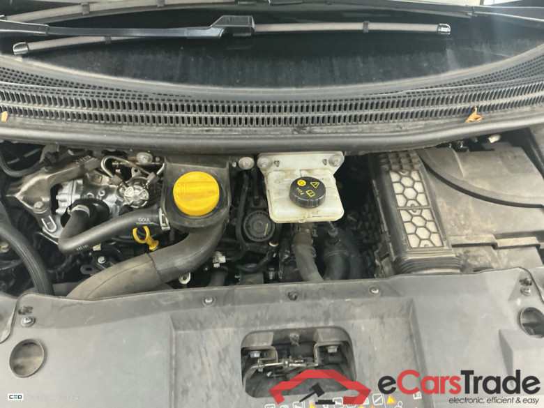 RENAULT GRAND SCENIC 1.3 TCE 140 EDC INTENS #6