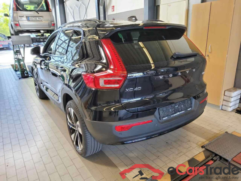 Volvo XC40 (2017->) DE - SUV5 B4 2WD EU6d, Ultra Dark (EURO 6d), (Facelift) 2023 - 2024 #4