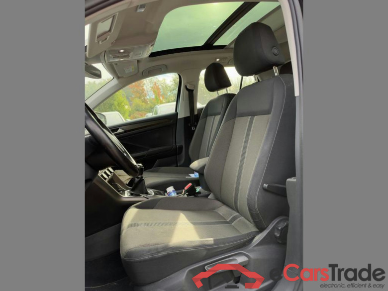 VOLKSWAGEN T-Roc 1.0 TSI Style #6