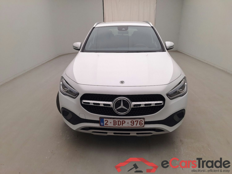 Mercedes, GLA '20 PHEV, Mercedes-Benz GLA GLA 250 e 5d (Annulatie Release: nieuwe plaat 2JVK190): Parking Arval
