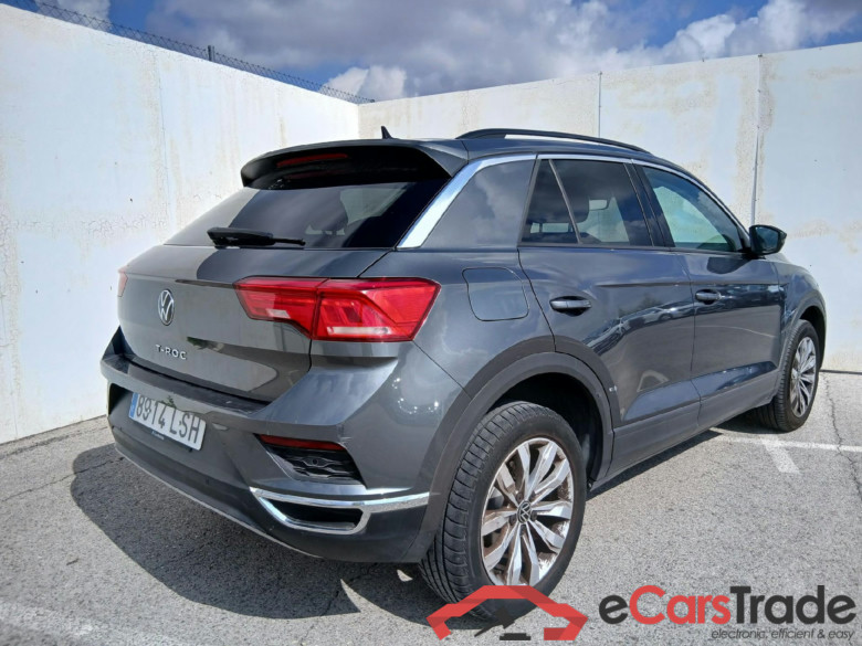 VOLKSWAGEN T-Roc / 2017 / 5P / todoterreno Advance 2.0 TDI 110kW (150CV) DSG (AC2)