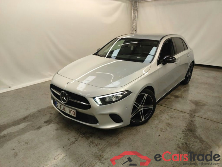 Mercedes-Benz A-Klasse A 180 Luxury Line 5d #1