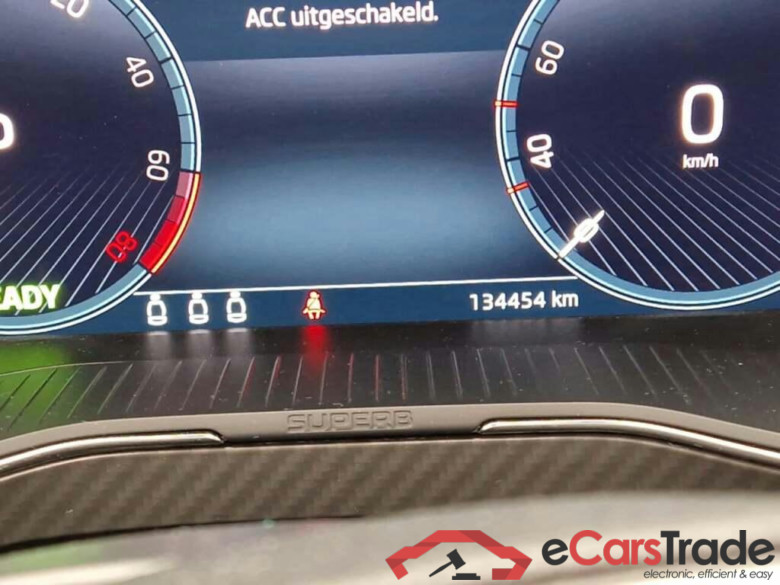 SKODA Superb Combi 1.4 TSI iV Sportline Bns. DSG #6