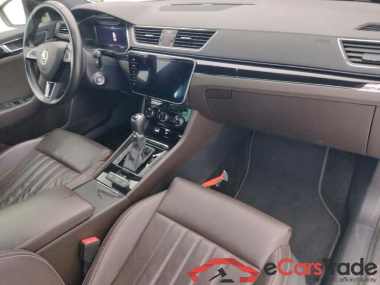 SKODA Superb 1.5 TSI L&K Executive DSG #3