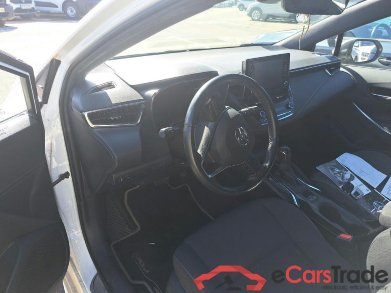TOYOTA Corolla / 2019 / 5P / berlina con portón 1.8 125H ACTIVE TECH E-CVT (AC3) #3