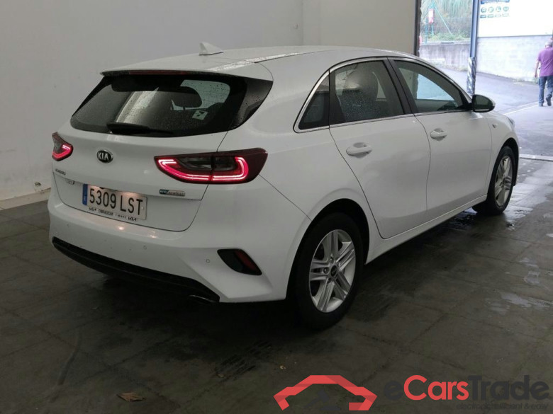 KIA Ceed / 2018 / 5P / berlina con portón 1.6 MHEV iMT 100kW (136CV) Drive #2