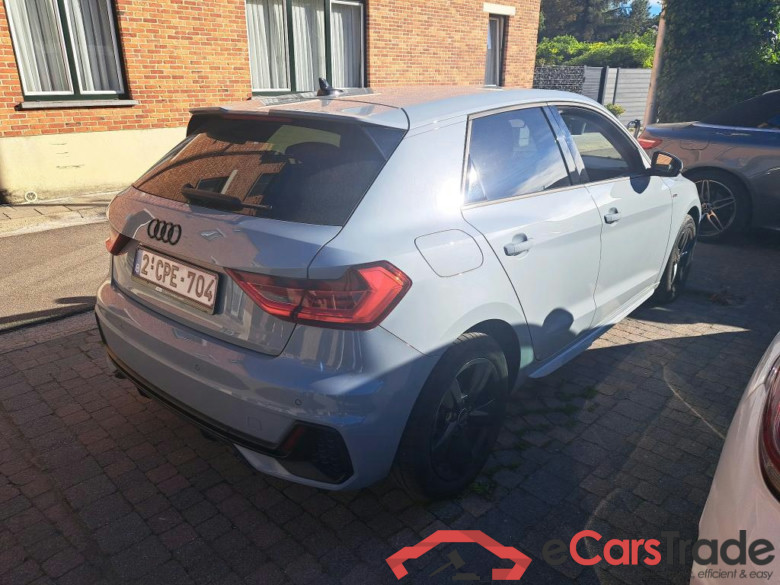 AUDI A1 1.0 30 TFSI S TRONIC S LINE #3