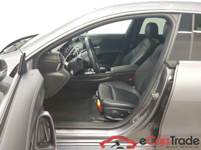 Mercedes-Benz CLA Shooting Brake CLA 200 d Business Solution 5d #3