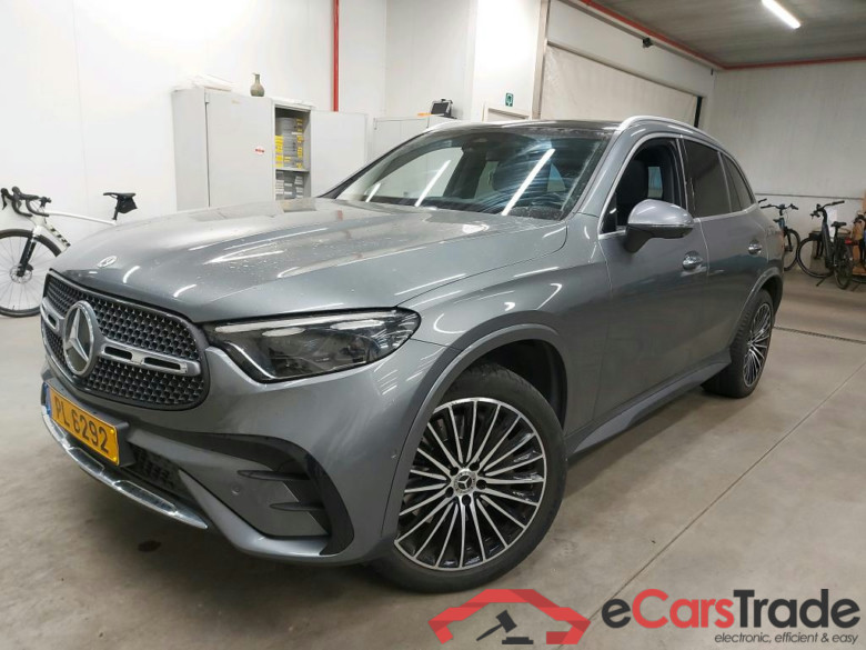 MERCEDES - MER GLC 300 de 333PK DCT 4MATIC AMG Line & Premium Plus With Head Up & KeyLess & Pano Roof & Burmester & DC Charging to 60Kw & Towing Hook With ESP  * HYBRID * #1