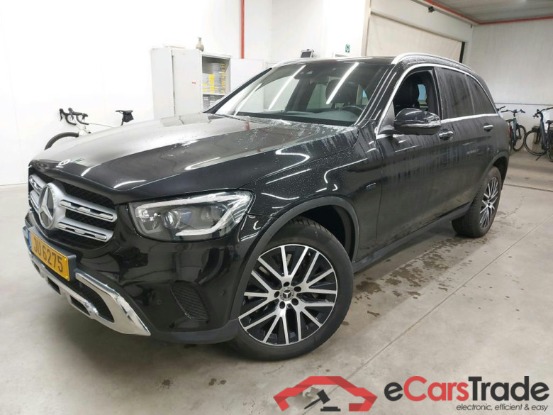 MERCEDES - MER GLC 300 de 4MATIC 306PK DCT Business Solution & Pack Plus & Pack Luxury With 19 Inch & Pano Roof  * HYBRID * #1