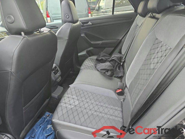 VOLKSWAGEN T-Roc 1.5 TSI R-Line Business DSG #6
