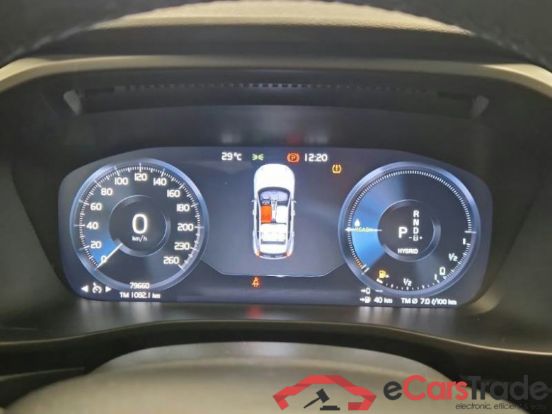 VOLVO XC40 / 2021 / 5P / SUV T4 RECHARGE PLUG-IN AUTO CORE #4