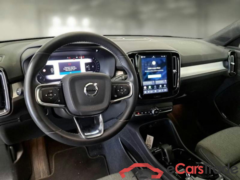 VOLVO XC40 / 2021 / 5P / SUV B3 AUTOMATICO PLUS DARK #3