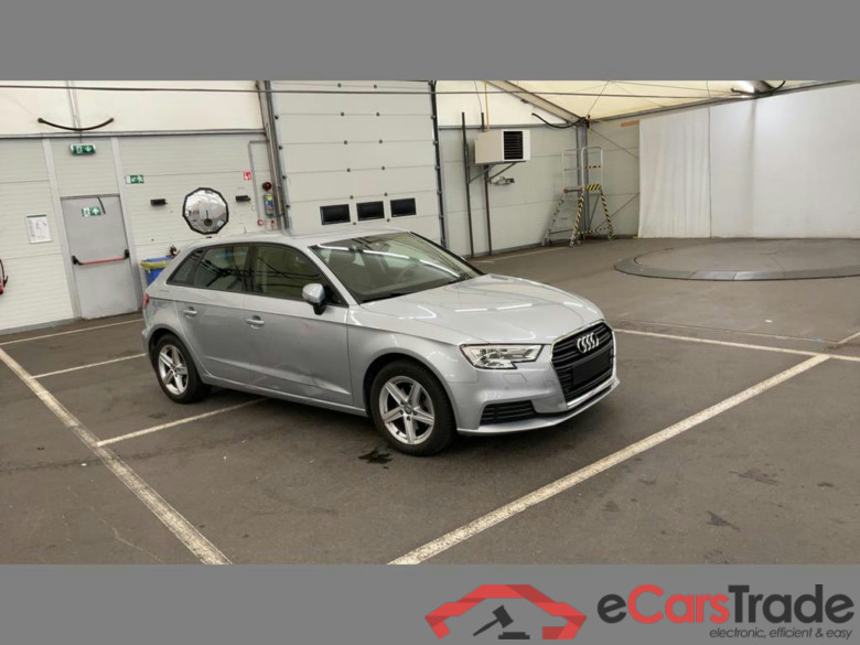 AUDI A3 Sportback 1.5 TFSI ACT S tronic #2