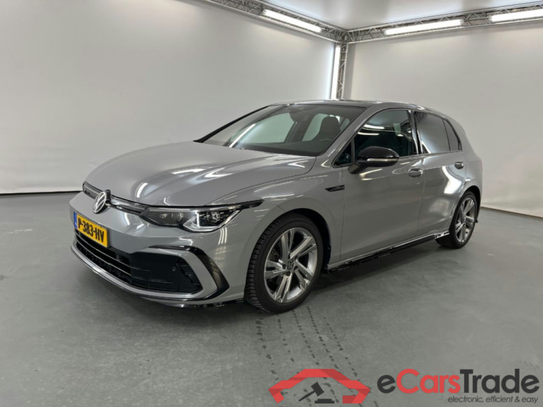 Volkswagen Golf 1.5 TSI R-Line Pano LED-Matrix Virtual ACC Navi 1/2 Sport-Leather-Alcantara KeylessGo Camera Klima PDC ... #1