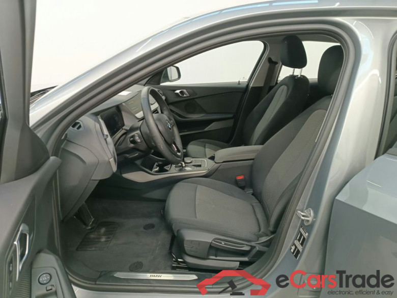 BMW 1 HATCH DIESEL - 2019 118 dA 150hp (EU6AP) 5d #3