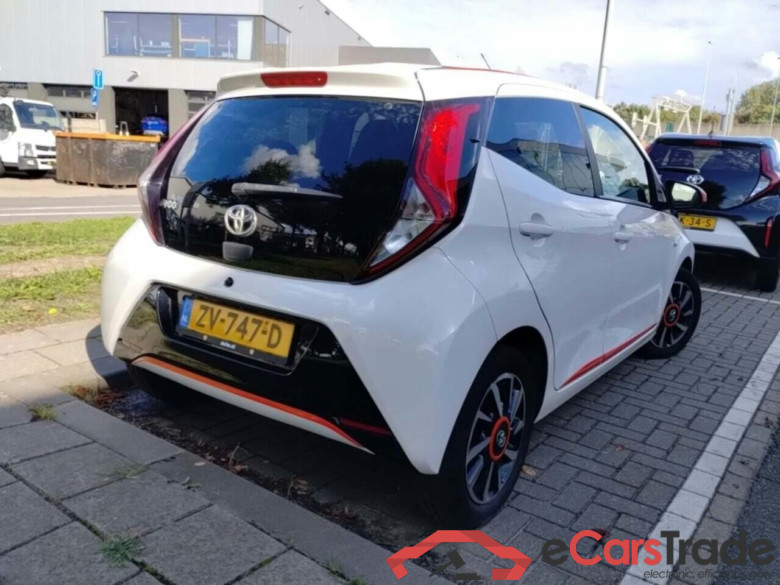 TOYOTA Aygo 1.0 VVT-i x-cite #4