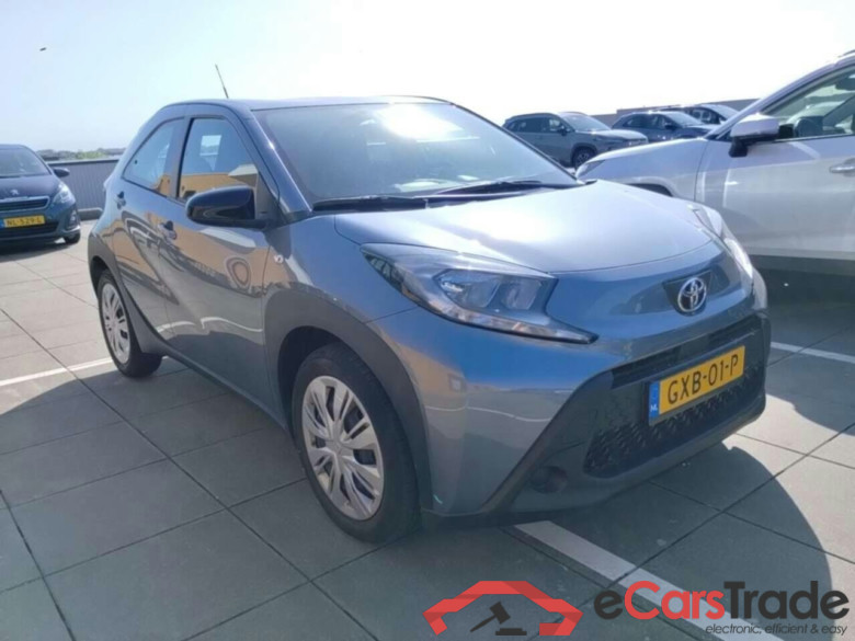 TOYOTA Aygo X 1.0 VVT-i MT Play #2