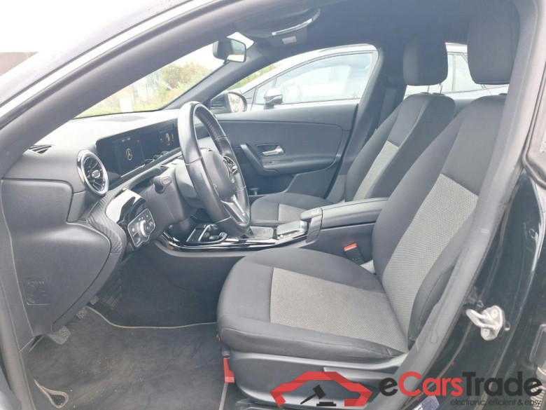 MERCEDES-BENZ CLA - Klasse 2.0 CLA 180 D BUS SOLUTION ESSENTIAL #5