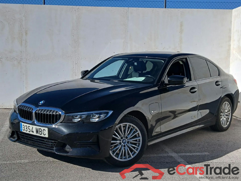 BMW Serie 3 / 2018 / 4P / sedán 320e #1