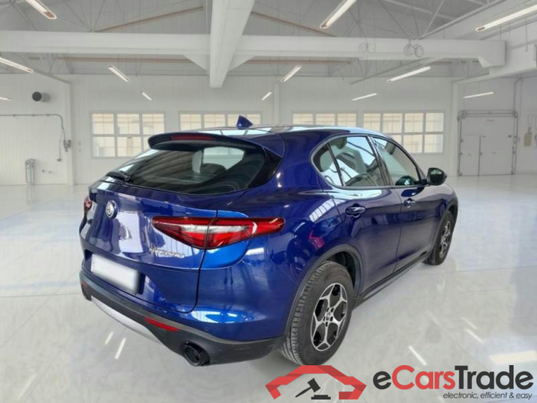 ALFA ROMEO STELVIO / 2017 / 5P / SUV 2.2 TD 190 CV SUPER BUSINESS AT8 Q4 #2