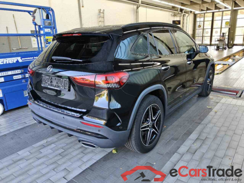 Mercedes-Benz GLA (BM 247)(02.2020->) DE - SUV5 GLA 200 EU6d, AMG Line, 2020 - 2023 #3