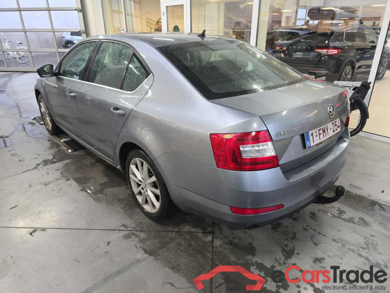 SKODA Octavia Dsl 1.6 CR TDi Elegance DSG #3