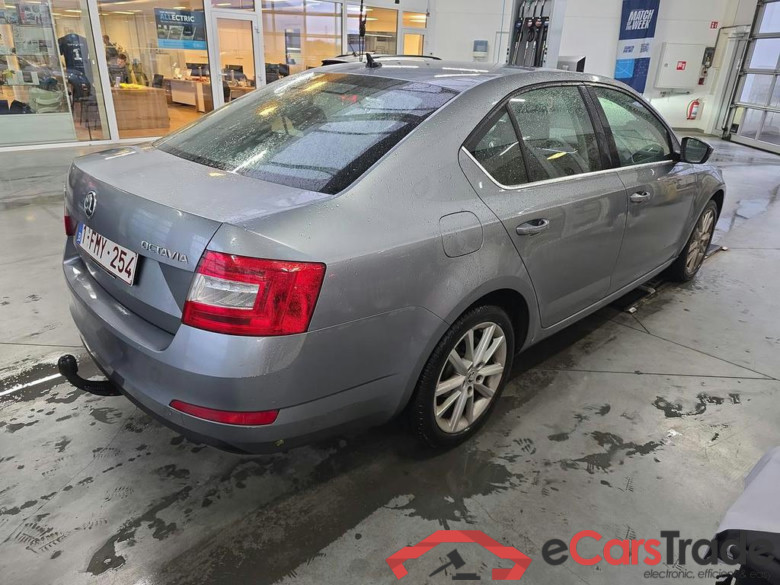 SKODA Octavia Dsl 1.6 CR TDi Elegance DSG #4