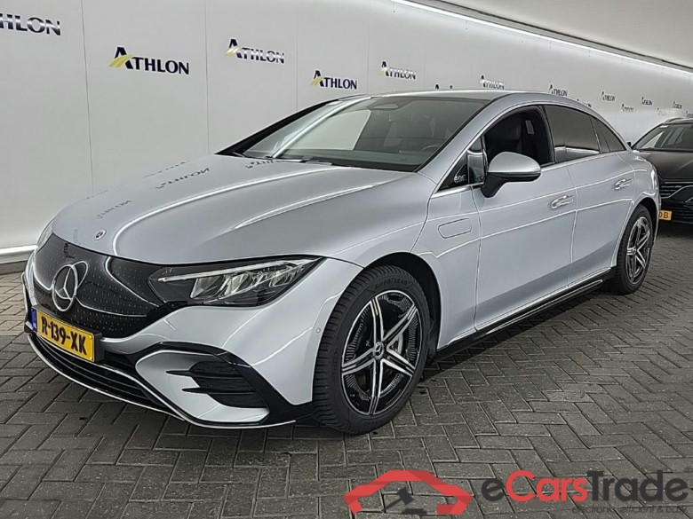 MERCEDES-BENZ EQE 300 AMG Line auto 4D 180kW Athlon Edition