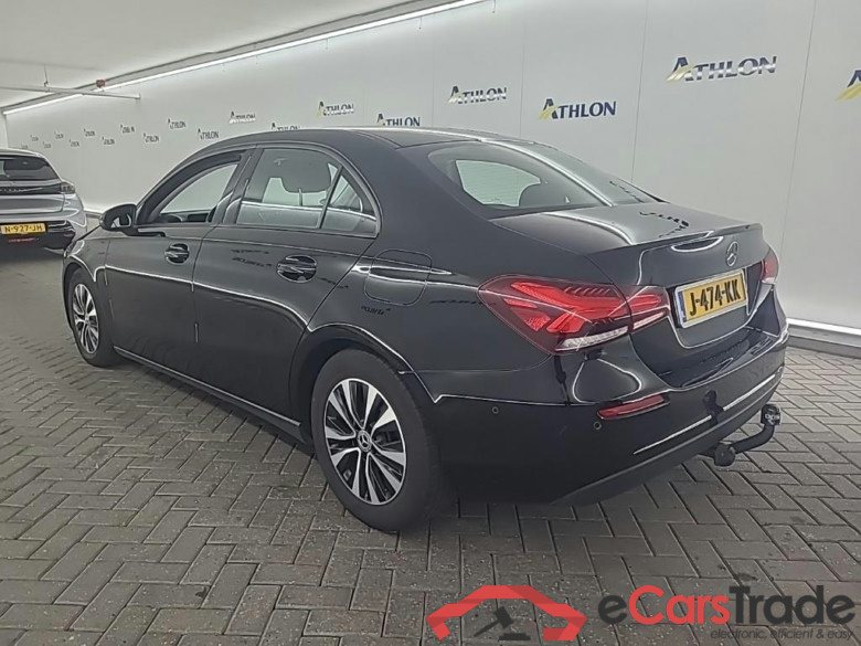 MERCEDES-BENZ A-Klasse Limousine A 180 d 7G-DCT Business Solution 4D 85kW #4