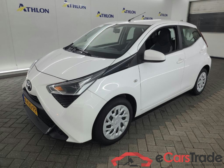 TOYOTA Aygo 1.0 VVT-i x-play 5D 53kW