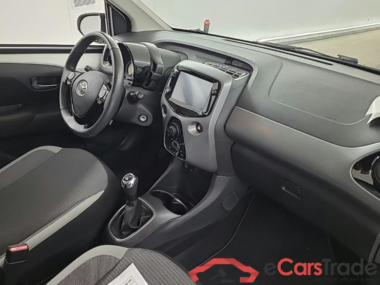 TOYOTA Aygo 1.0 VVT-i x-play 5D 53kW #6